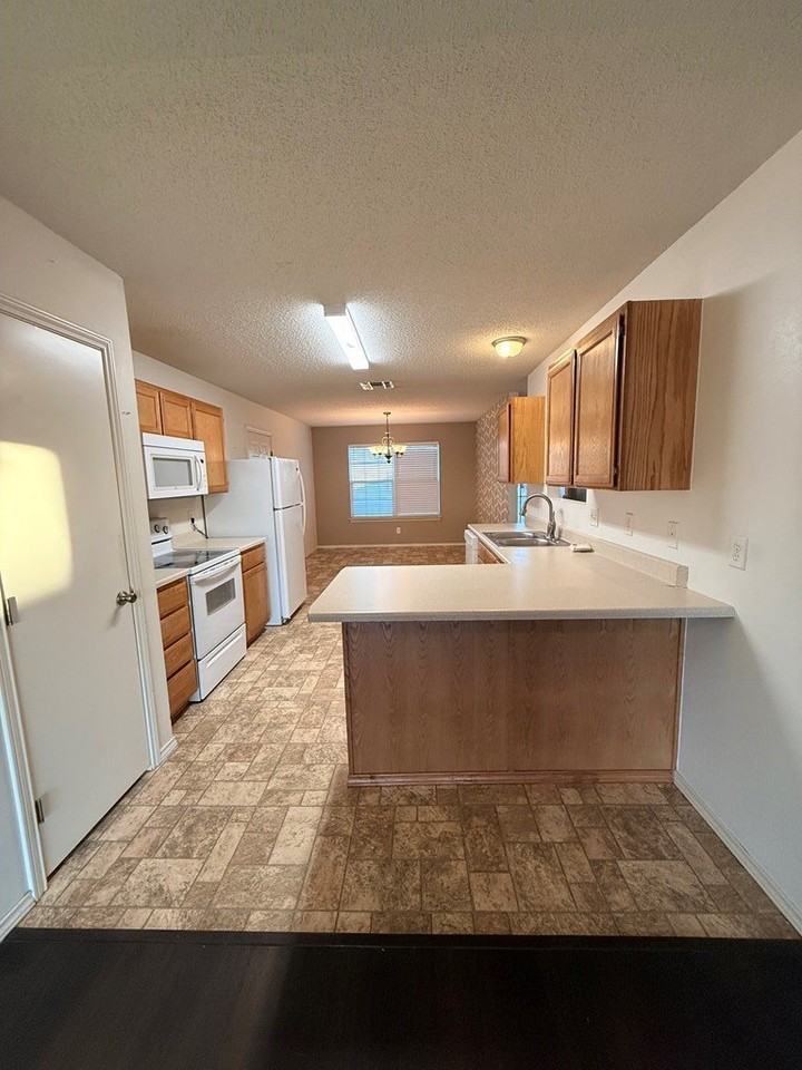 1219 Johnny Ln - Photo 3 of 13