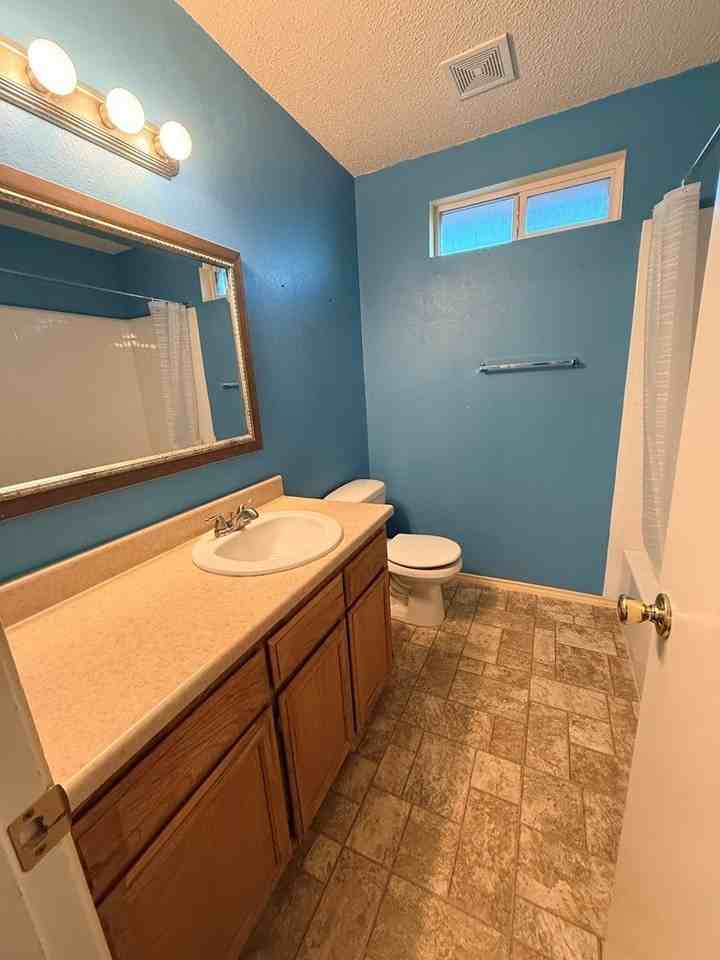 1219 Johnny Ln - Photo 7 of 13