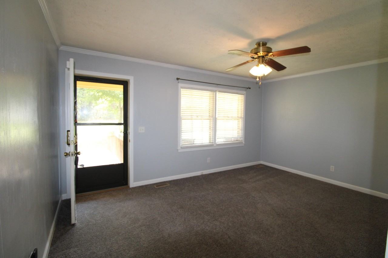 4385 Red Lane Rd - Photo 3 of 18