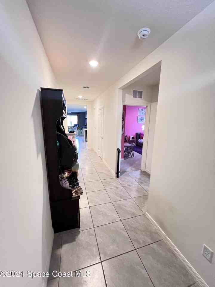 919 Trinity St - Photo 4 of 42