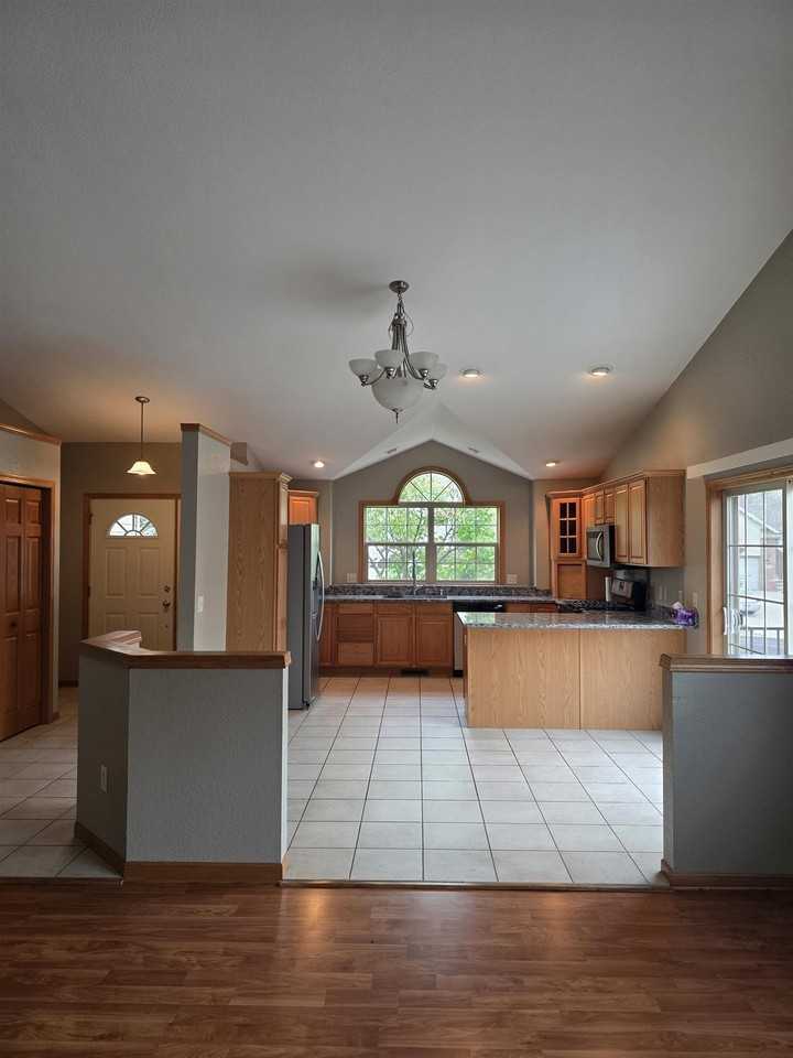 3177 Bookham Dr - Photo 7 of 34