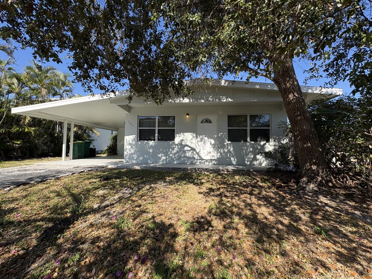 1093 Hollygate Ln #1 - Photo 2 of 25