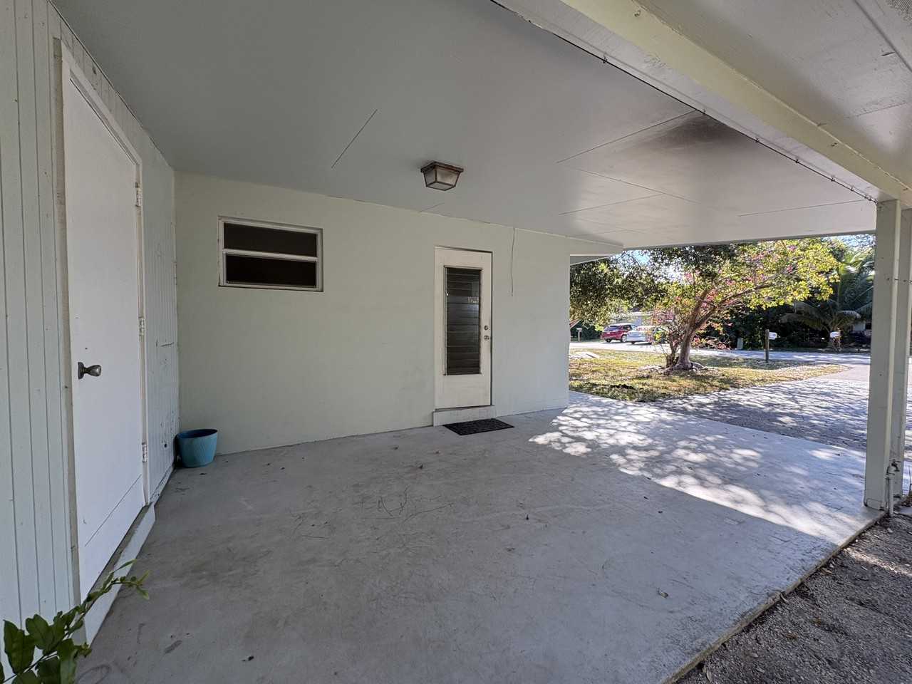 1093 Hollygate Ln #1 - Photo 5 of 25