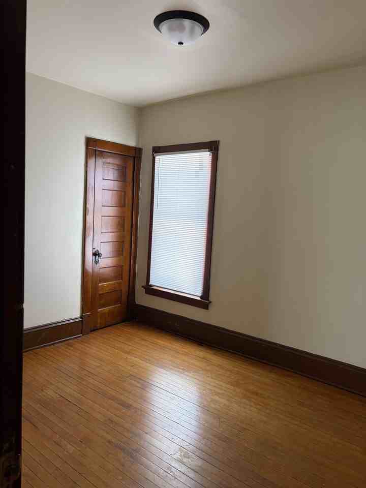 2312 W Lloyd St #2312UPPER - Photo 2 of 10