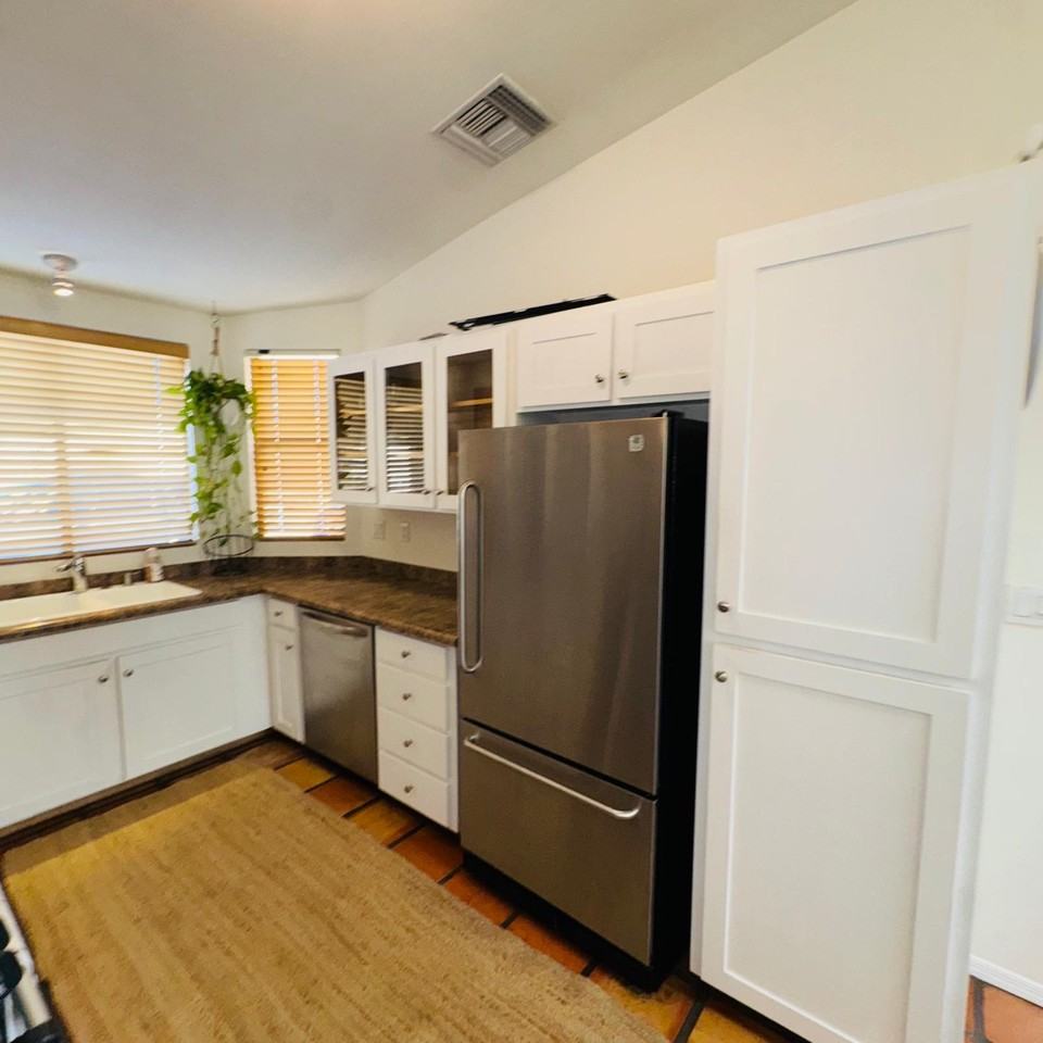 325 West Santa Barbara - 1 #1 - Photo 2 of 22