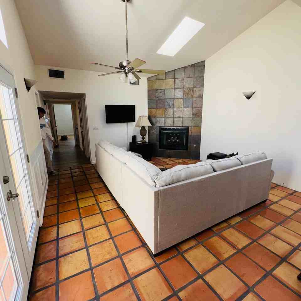 325 West Santa Barbara - 1 #1 - Photo 5 of 22