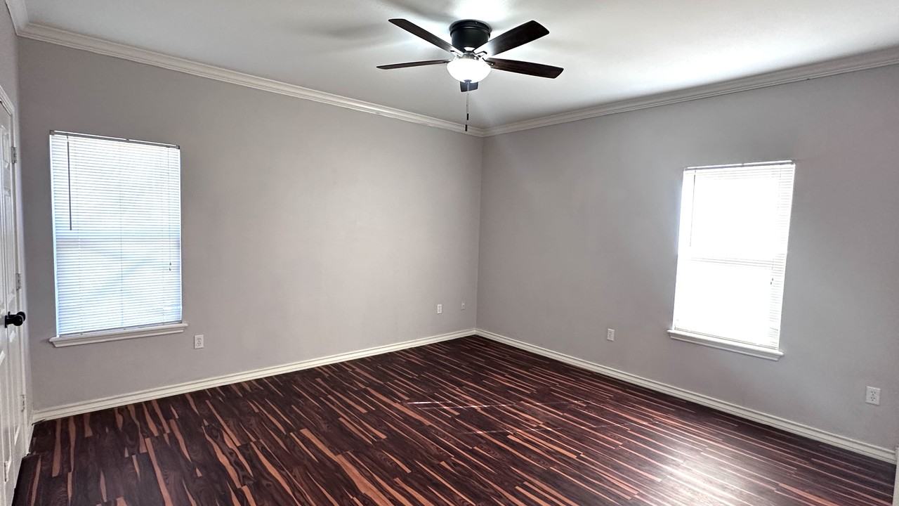 6522 Malachite Dr #1 - Photo 7 of 10