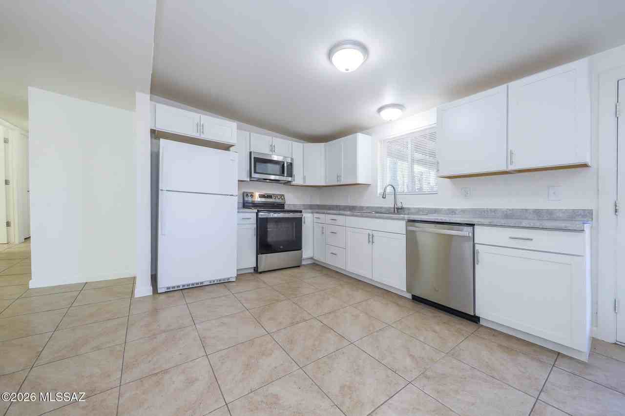 4020 S Silver Beech Ave