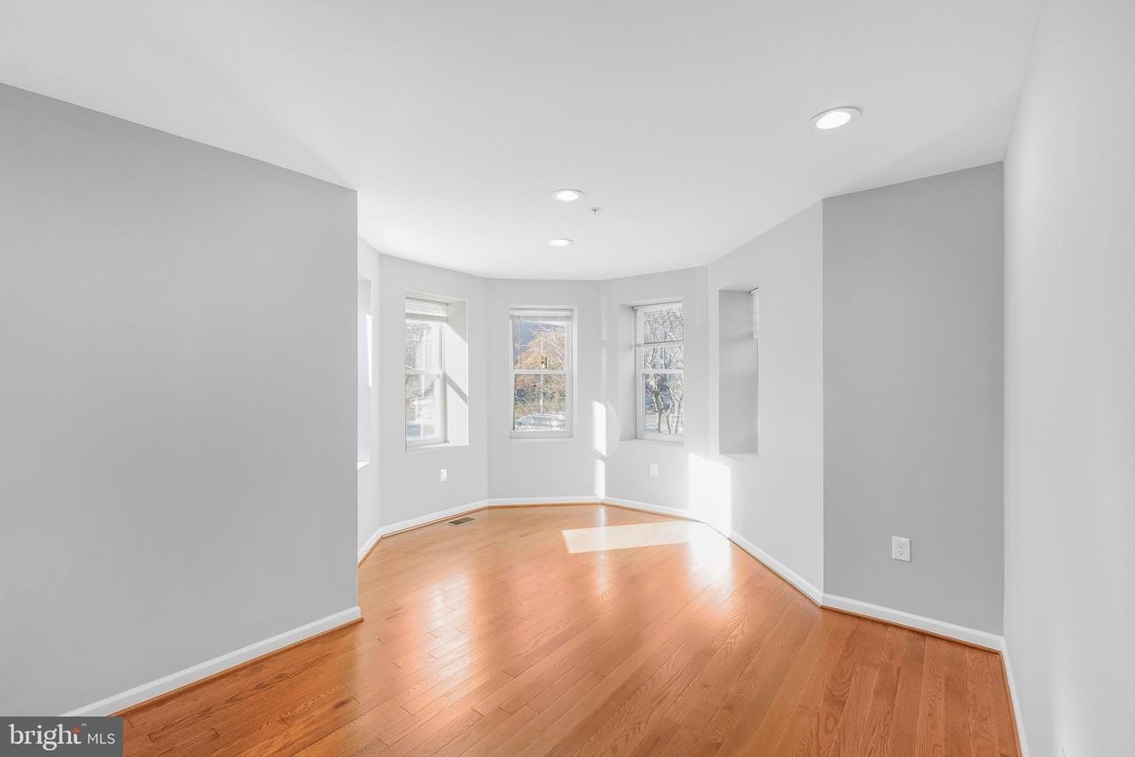 2917 13th St Nw - Photo 4 of 33