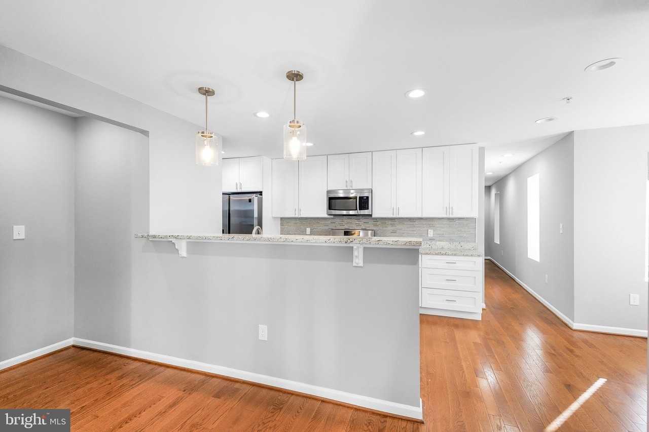 2917 13th St Nw - Photo 6 of 33