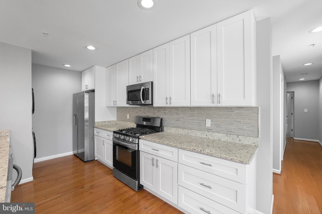 2917 13th St Nw - Photo 7 of 33