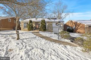 featured image of 2210 Bradmoor Rd
