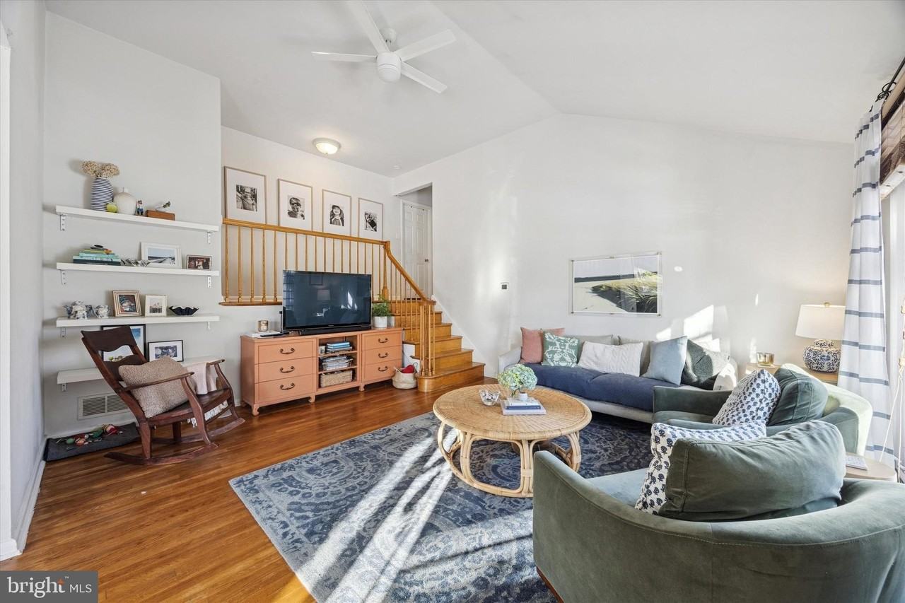 2210 Bradmoor Rd - Photo 4 of 25