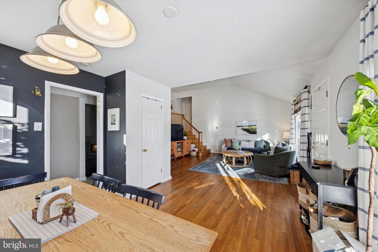 2210 Bradmoor Rd - Photo 7 of 25