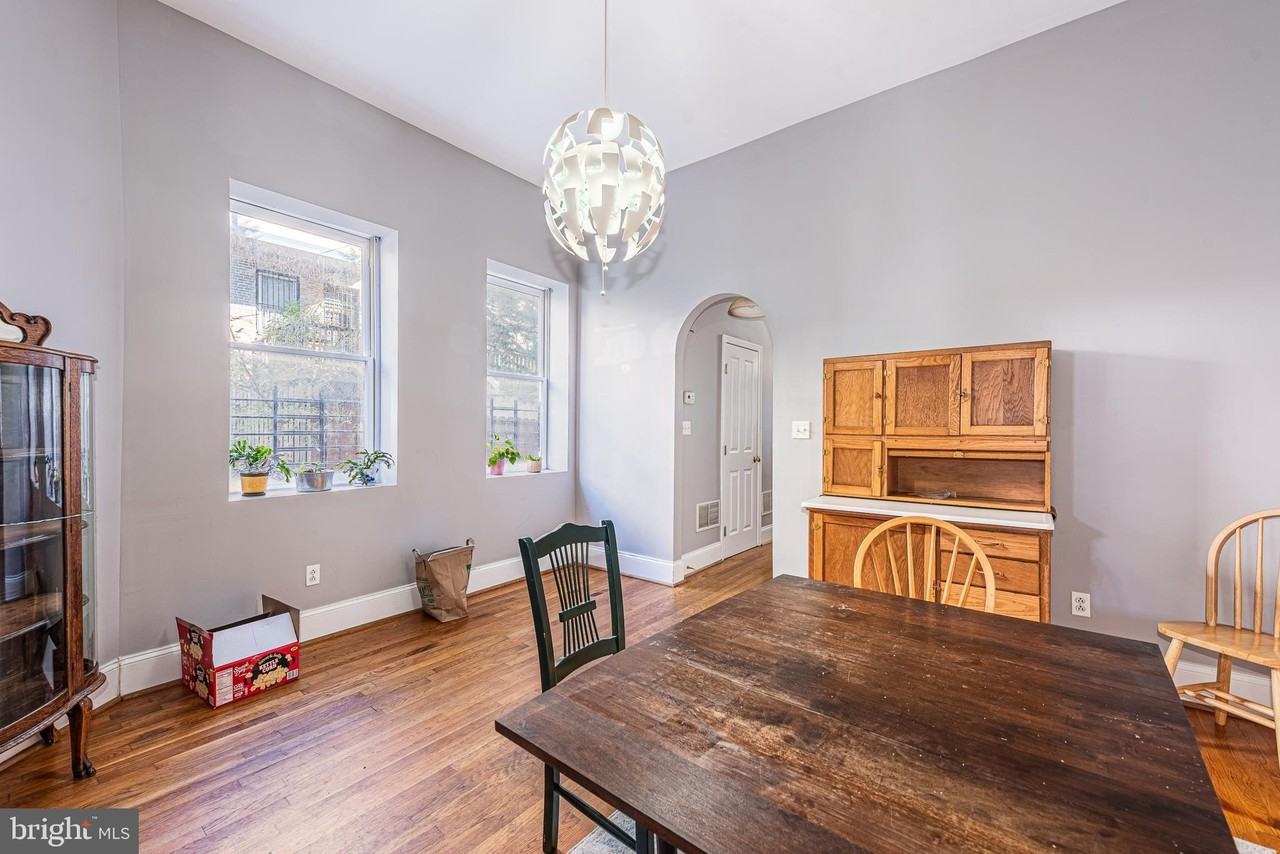 20 E Lafayette Ave - Photo 4 of 12