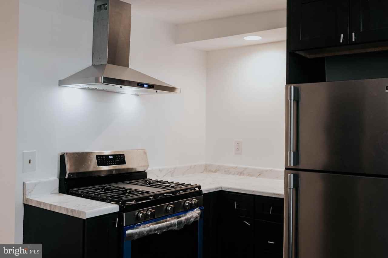 2511 Madison Ave #1 - Photo 6 of 23