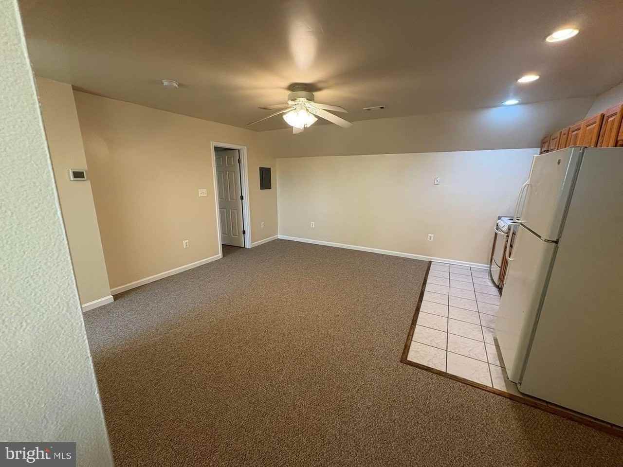 116 Hanover Rd - Photo 4 of 12