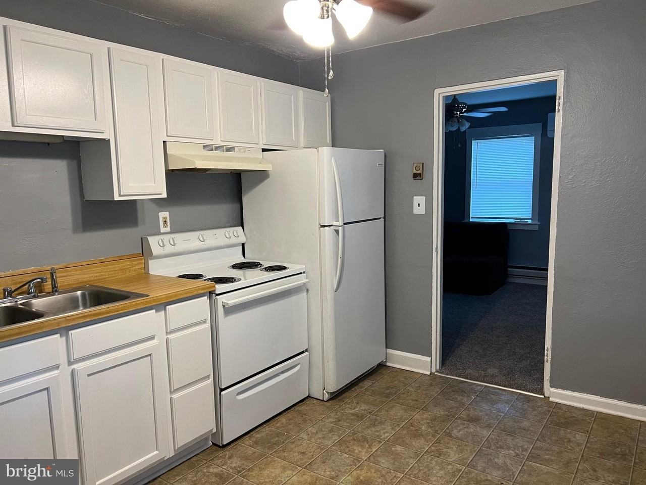 4149 Barrett Pl - Photo 3 of 10