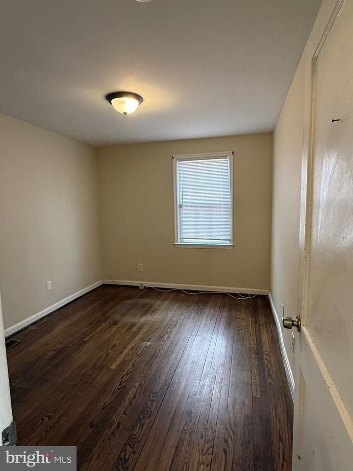 2421 Ramblewood Dr - Photo 7 of 18