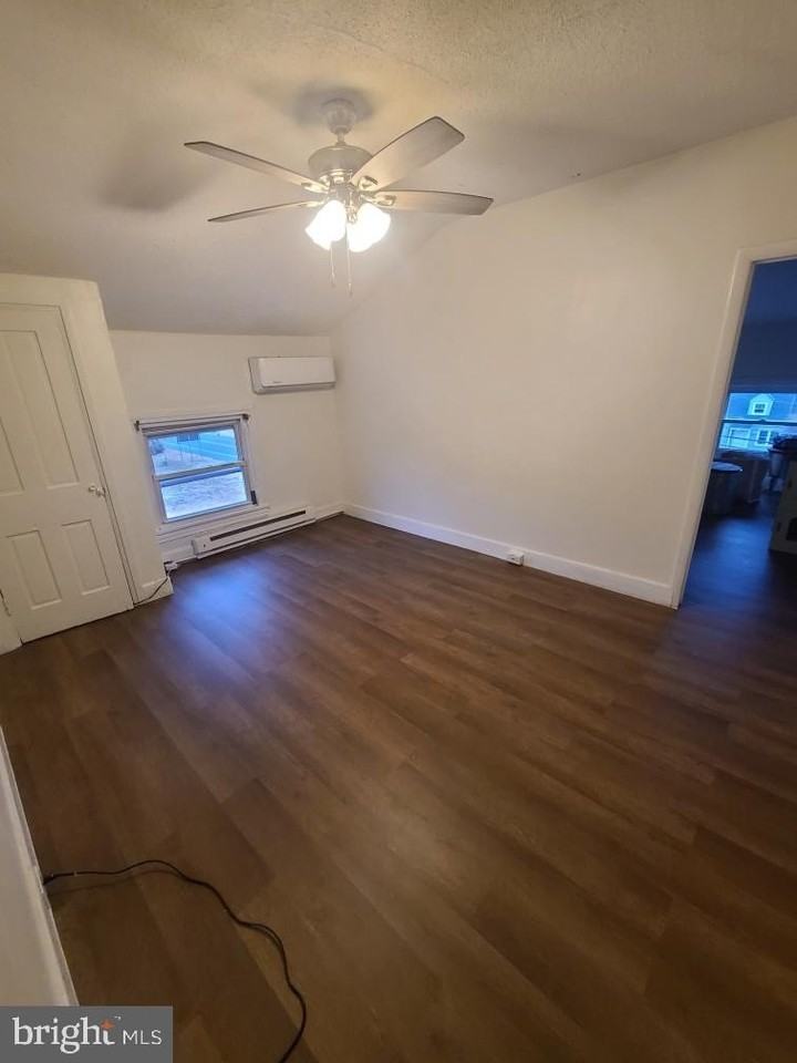 403 Pennington Ave Apt 7 #7 - Photo 2 of 14