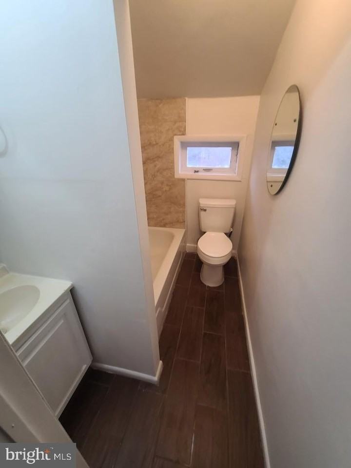 403 Pennington Ave Apt 7 #7 - Photo 4 of 14