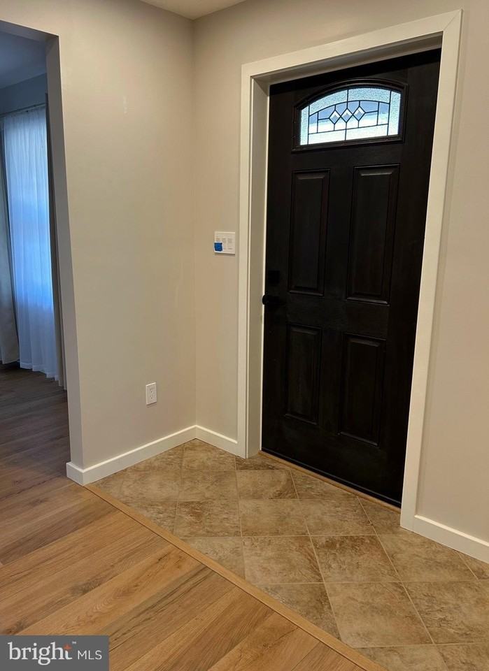 428 Park Ter - Photo 3 of 27