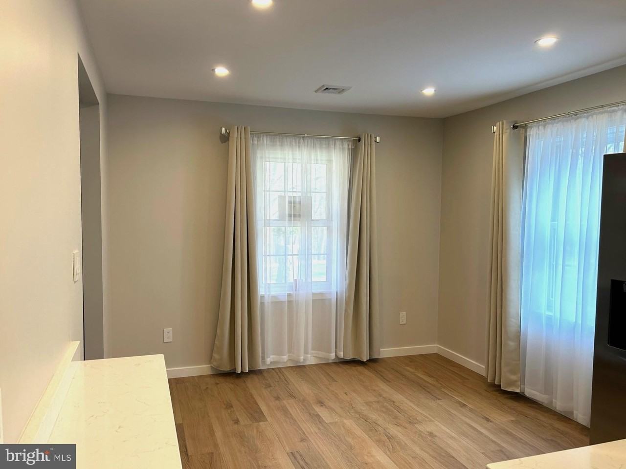 428 Park Ter - Photo 7 of 27