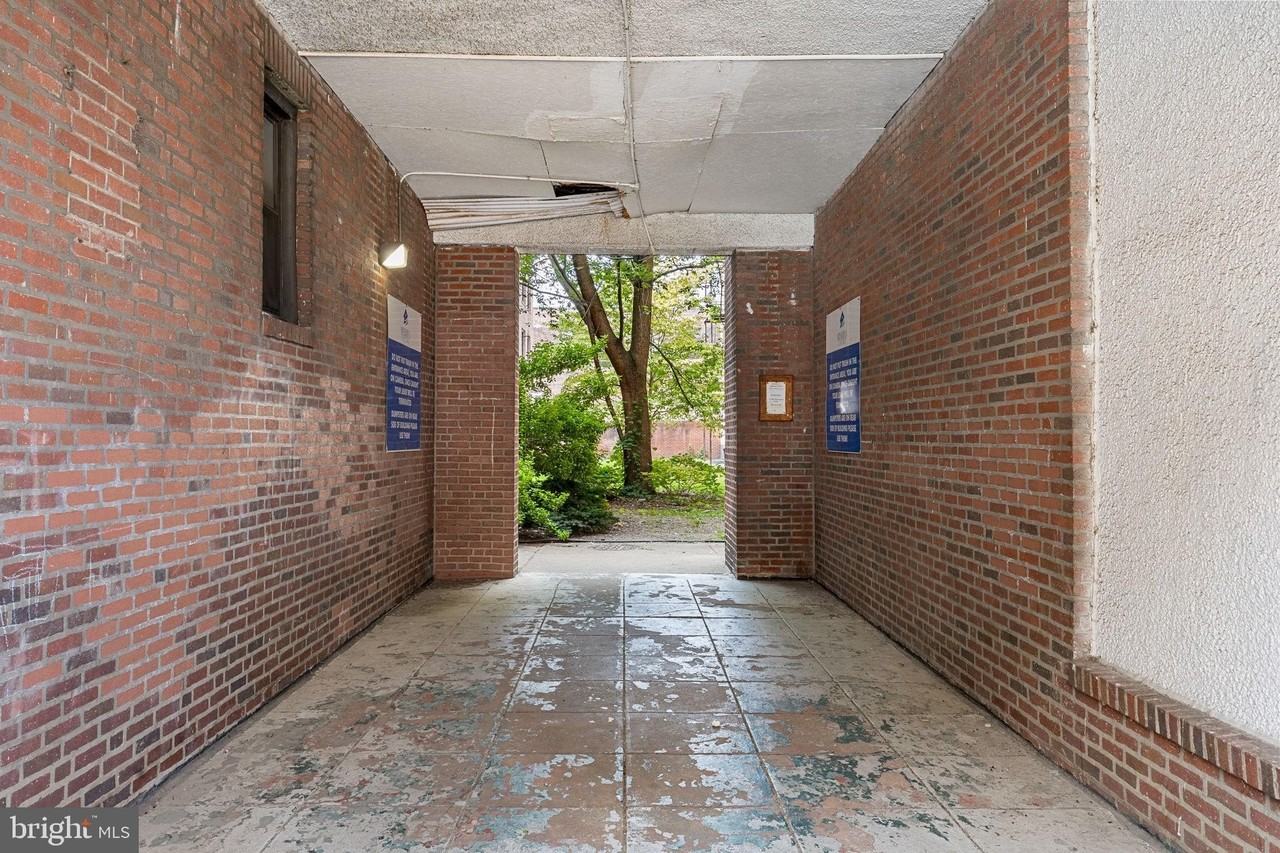 7250 CHESTNUT STREET unit: C--302 #C302 - Photo 4 of 17