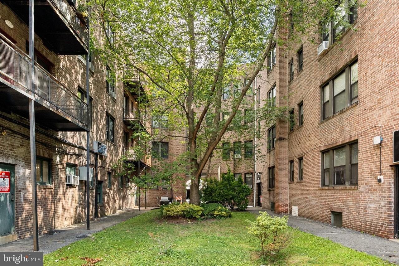 7250 CHESTNUT STREET unit: C--302 #C302 - Photo 5 of 17