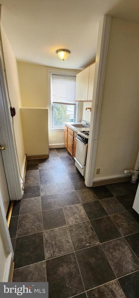 33 S York Rd Apt 2a #2A - Photo 6 of 12