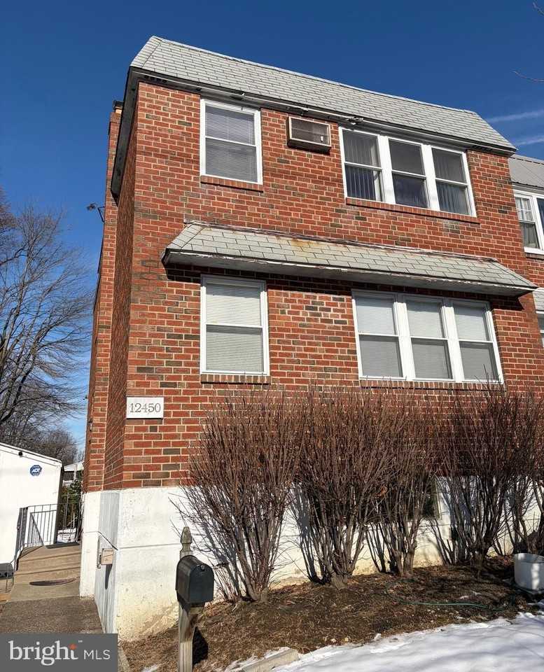 12450 Knights Rd Unit 1 #1