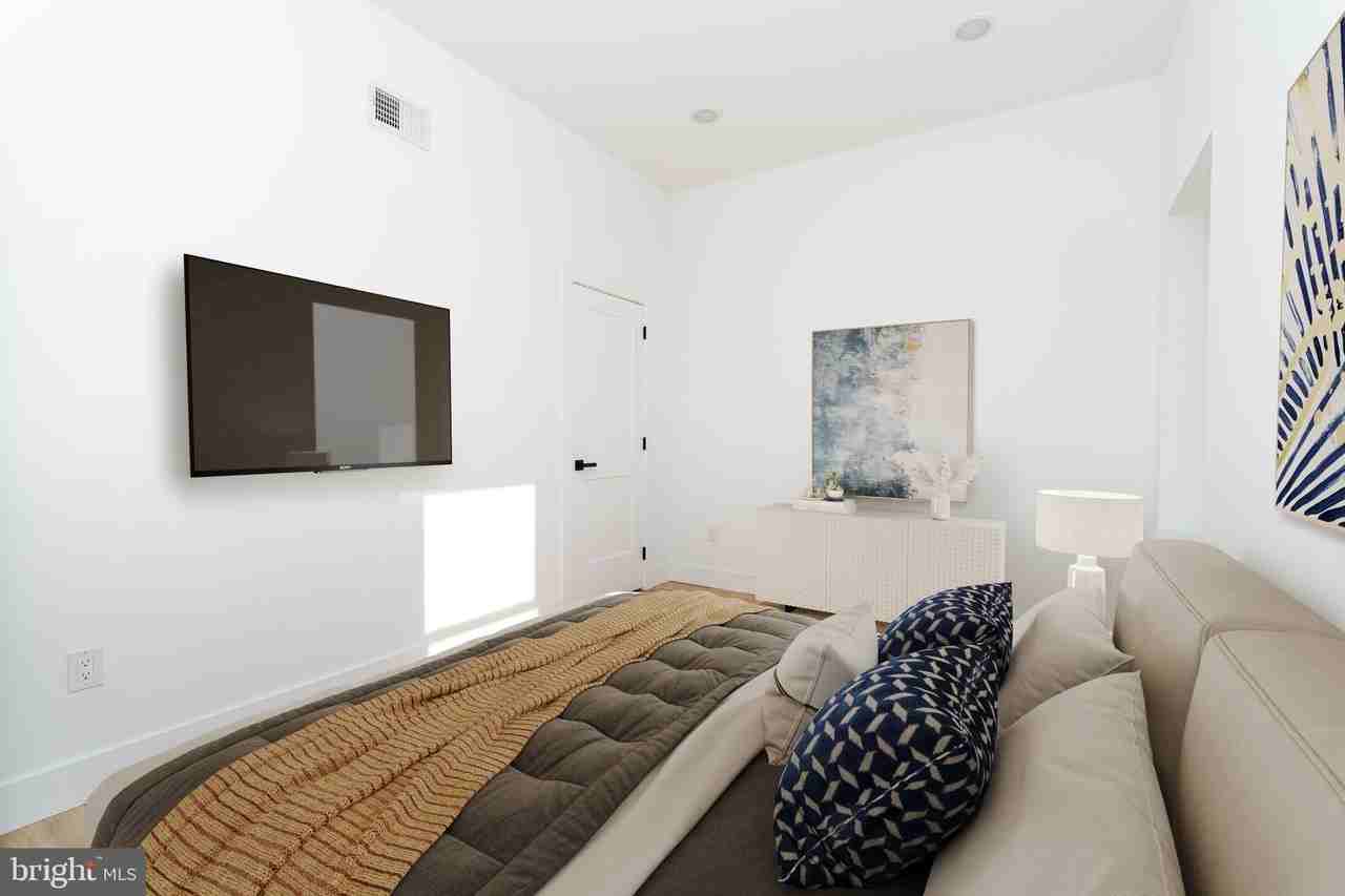 2700 E Auburn St Apt G204 #G204 - Photo 2 of 23