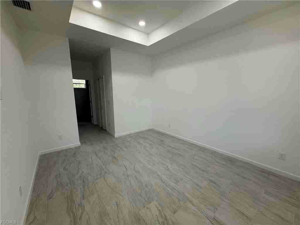 106 Moore Ave - Photo 5 of 8