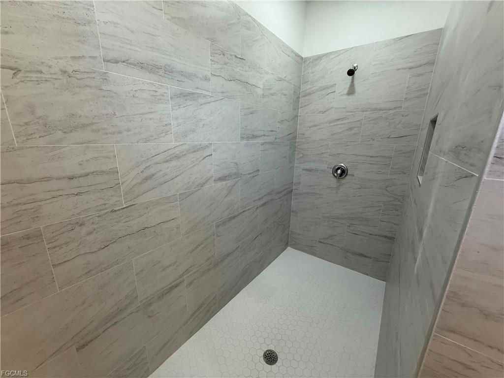 106 Moore Ave - Photo 7 of 8