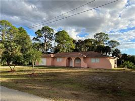 featured image of 204 E 7th St