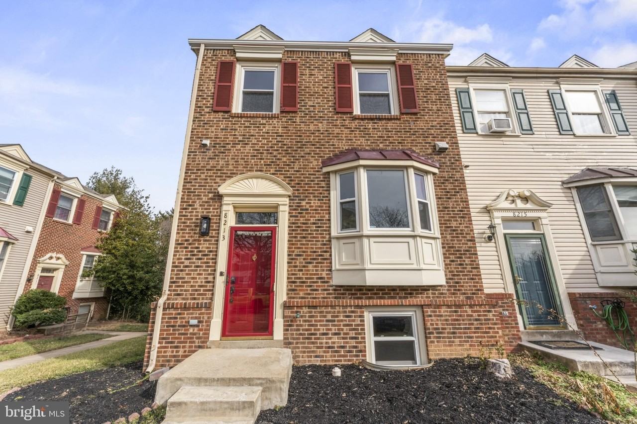 8213 Roxbury Dr - Photo 4 of 32