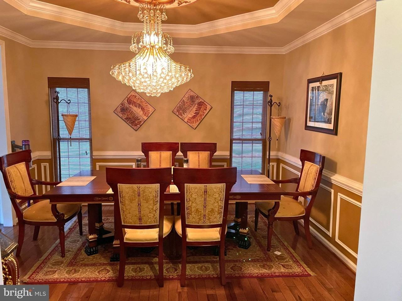 9908 E Hill Dr - Photo 2 of 16