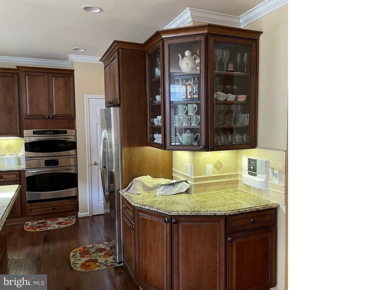 9908 E Hill Dr - Photo 6 of 16