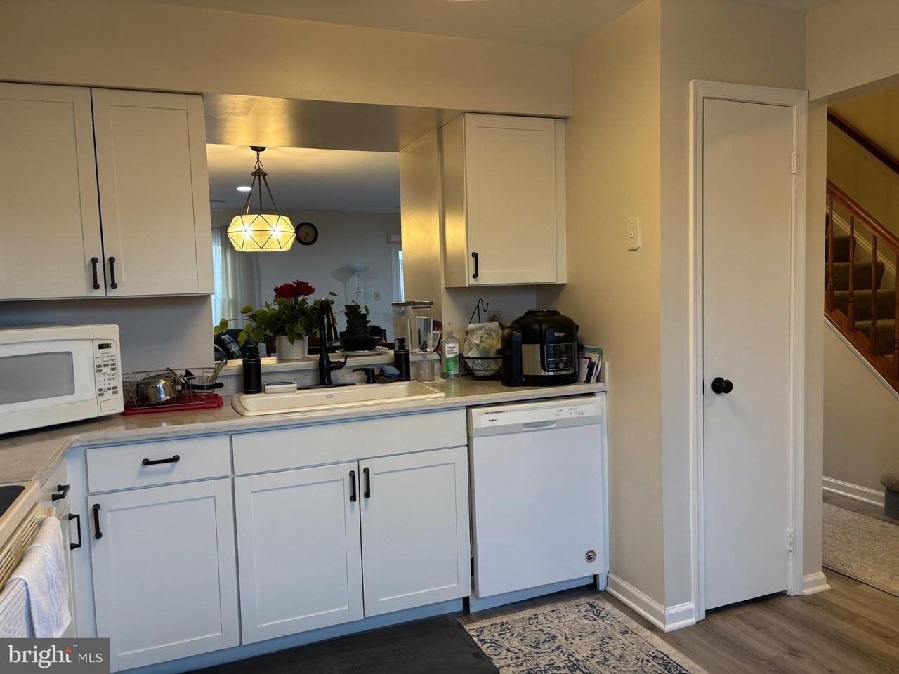 3633 Mcdowell Ct - Photo 3 of 8