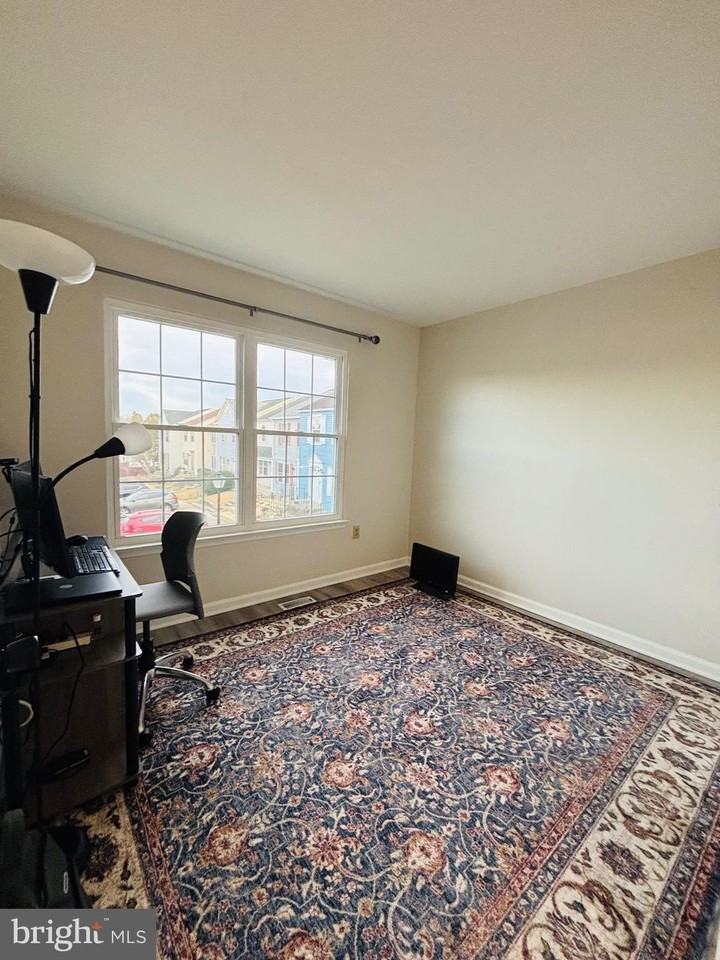 3633 Mcdowell Ct - Photo 7 of 8