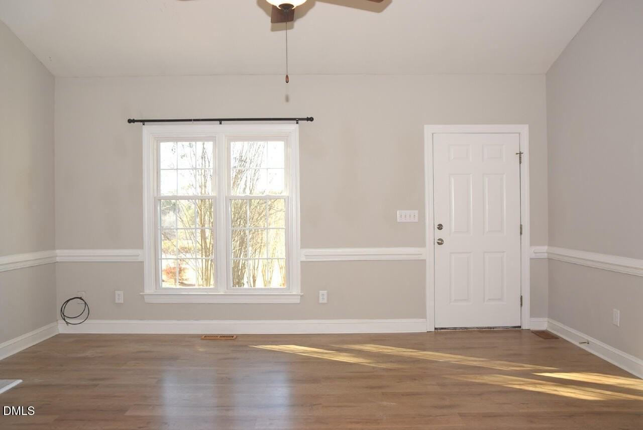 908 Sagamore Dr - Photo 4 of 26