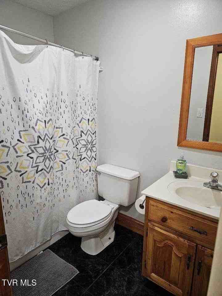 2075 W Elk Ave - Photo 5 of 10