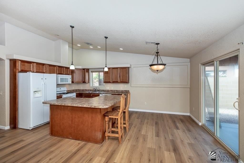 11592 E 27th St - Photo 7 of 26