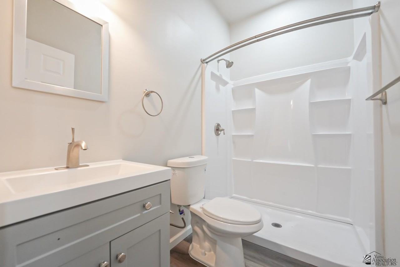 11790 E 25th St - Photo 2 of 4