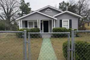 featured image of 554 Lynmore Ave #1