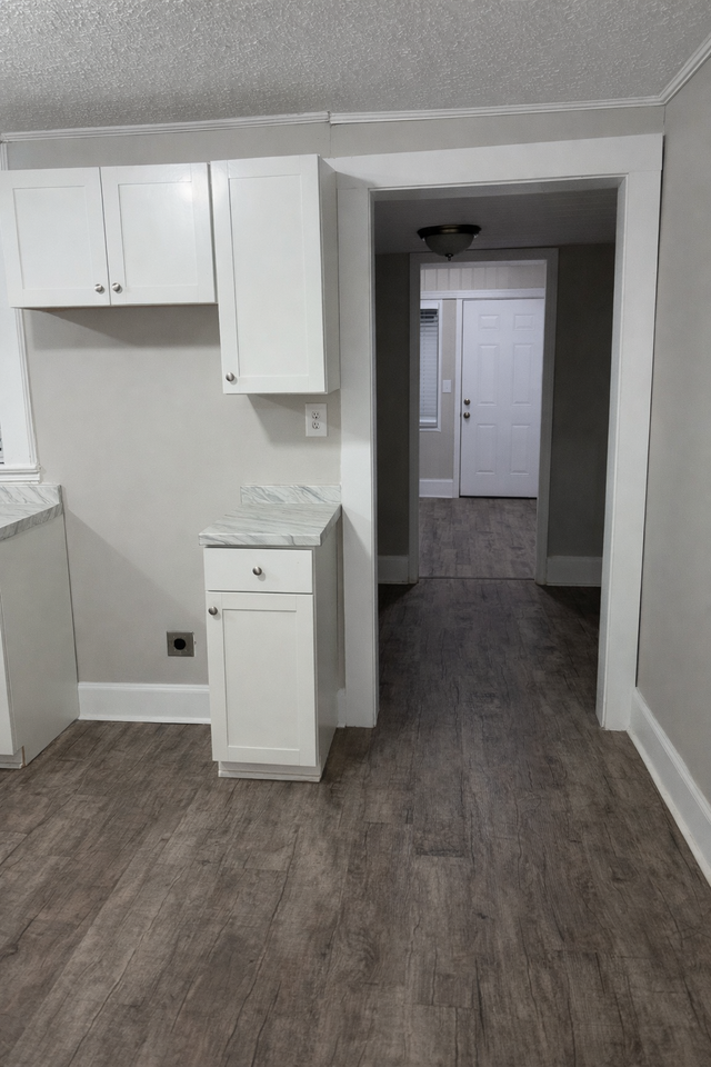 554 Lynmore Ave #1 - Photo 2 of 16