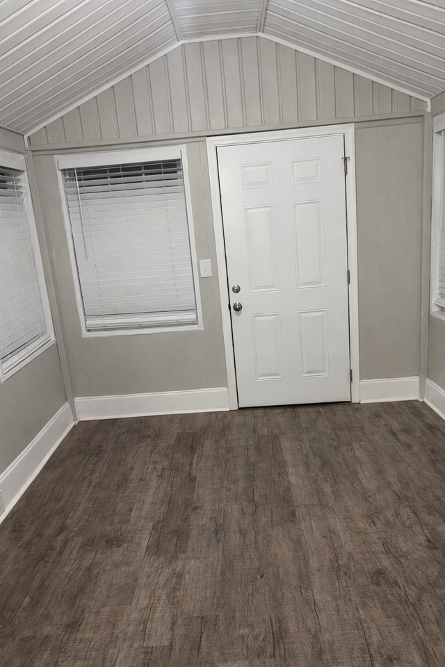 554 Lynmore Ave #1 - Photo 4 of 16