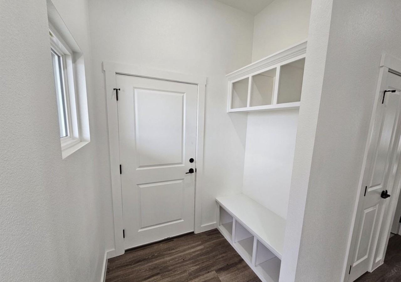 301 Primrose Point #1 - Photo 3 of 23