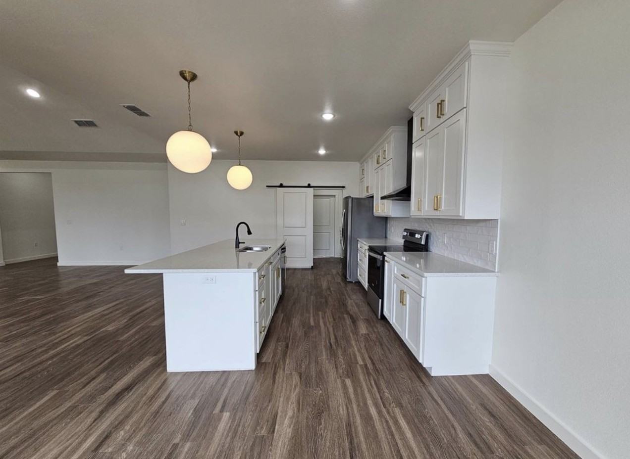 301 Primrose Point #1 - Photo 7 of 23