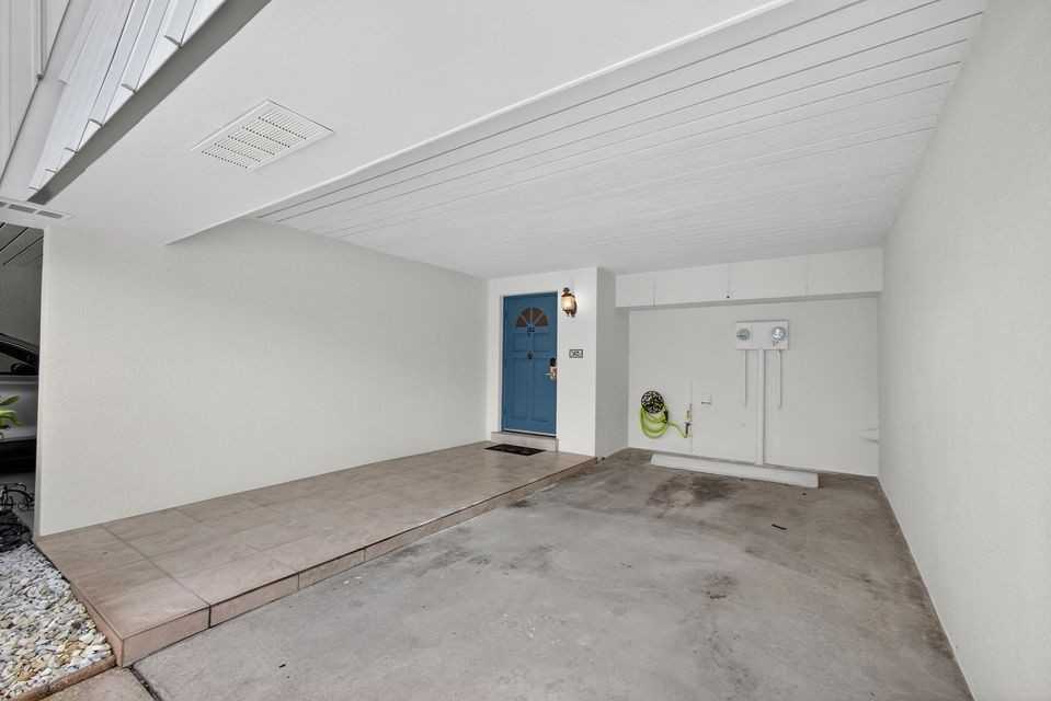 382 Golfview Rd #C - Photo 2 of 7